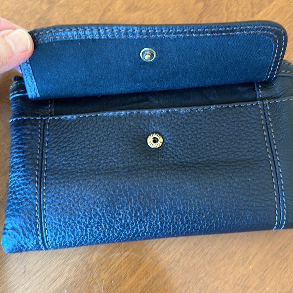 Fossil Wallet - Picture 2 of 9